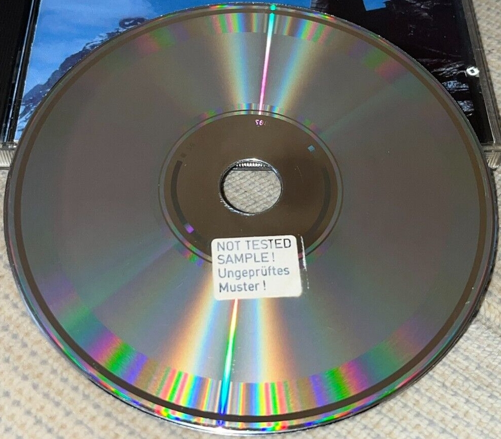 CD.